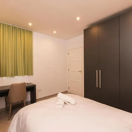 Swieqi 3 Bedroom 3 Appartamento